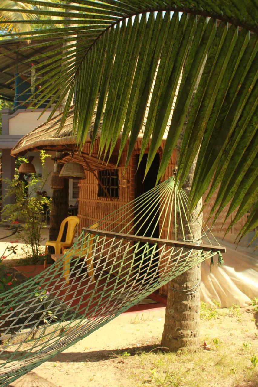Elara Beach View Homestay Alappuzha ภายนอก รูปภาพ